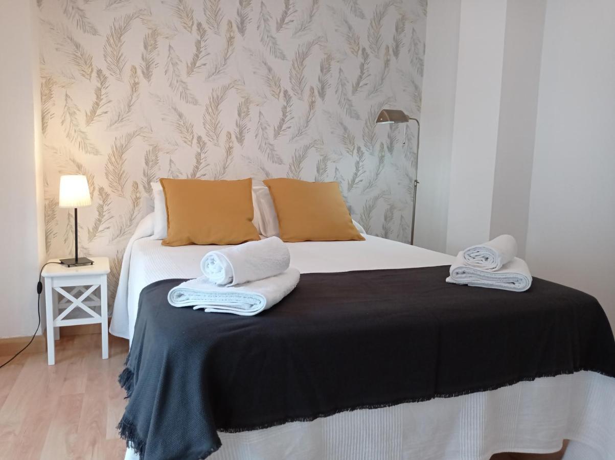 Apartamentos Centro Малага Экстерьер фото