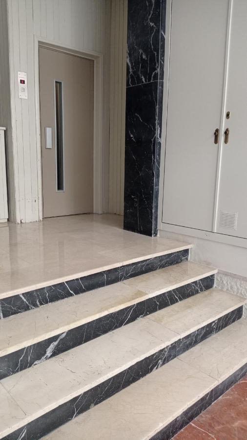 Apartamentos Centro Малага Экстерьер фото