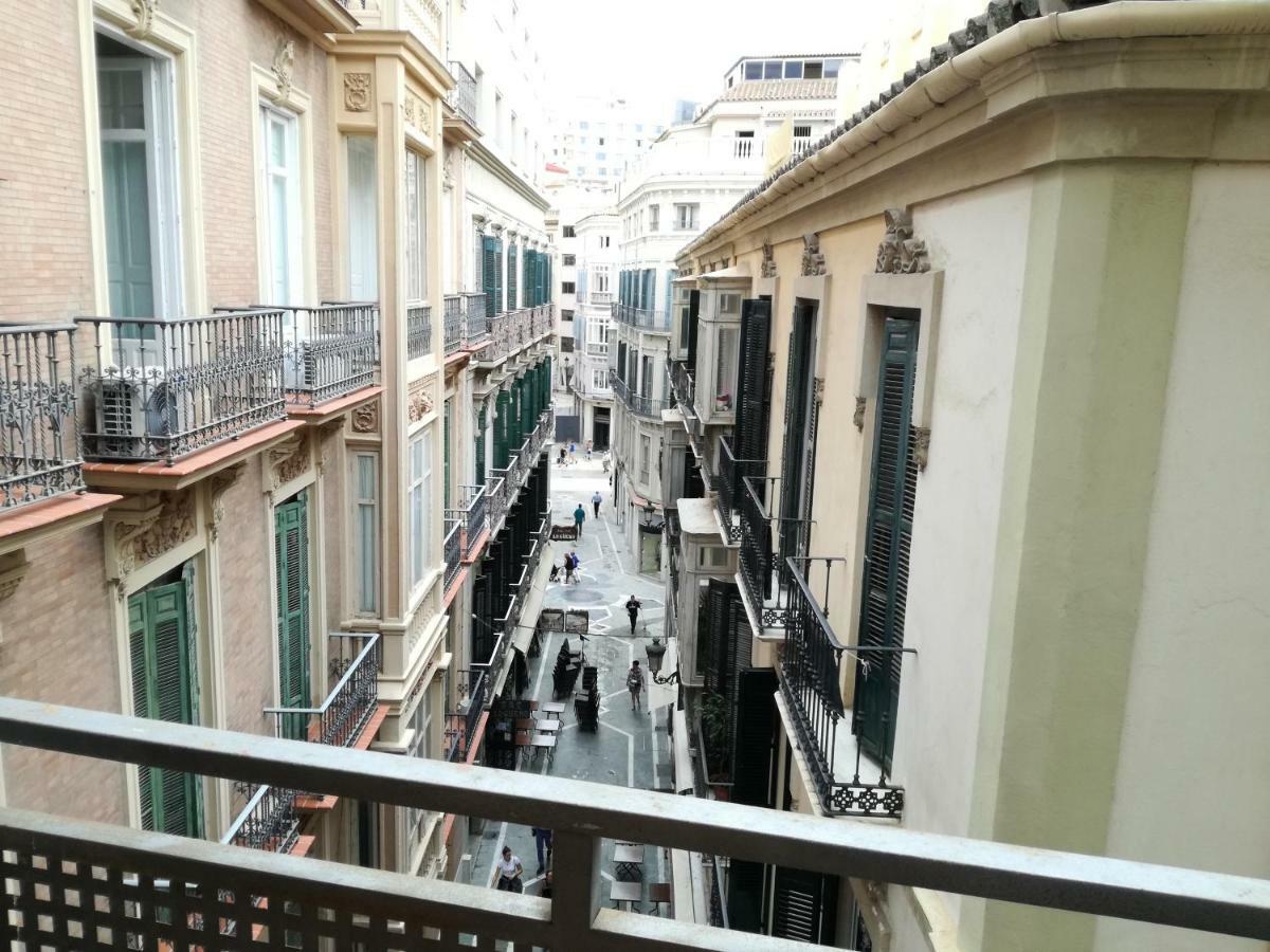 Apartamentos Centro Малага Экстерьер фото